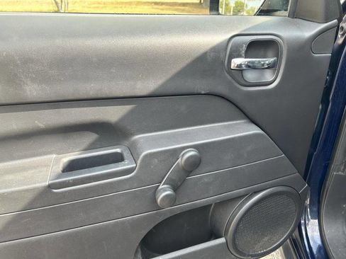 Used 2016 Jeep Patriot Sport image 27