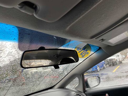 Used 2018 Kia Forte LX image 19