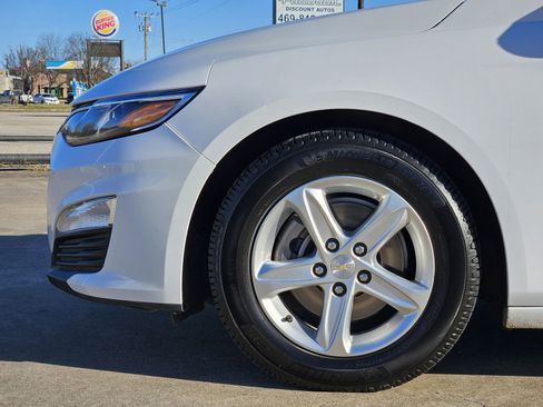 Used 2020 Chevrolet Malibu LS image 11