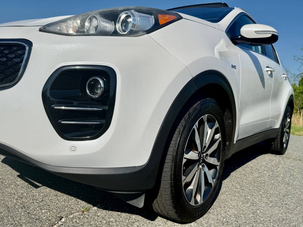 Used 2017 Kia Sportage EX w/ EX Technology Package AWD/4WD image 12