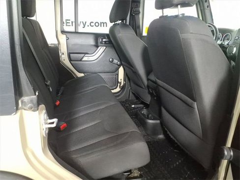 Used 2018 Jeep Wrangler Unlimited Sport image 17