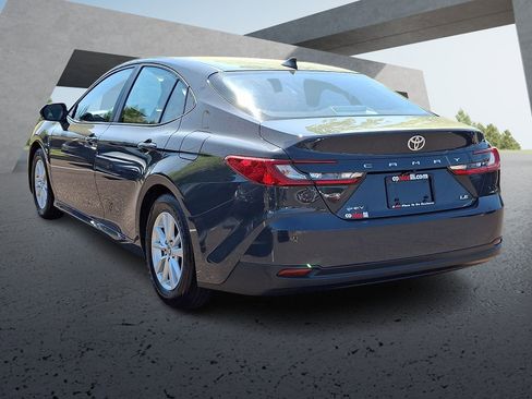 Used 2025 Toyota Camry LE FWD image 4