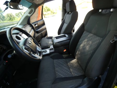 Used 2018 Toyota Tundra SR5 w/ TRD Off Road Package image 61