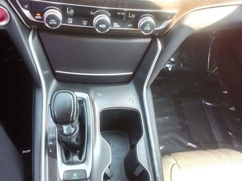 Used 2018 Honda Accord EX-L image 9