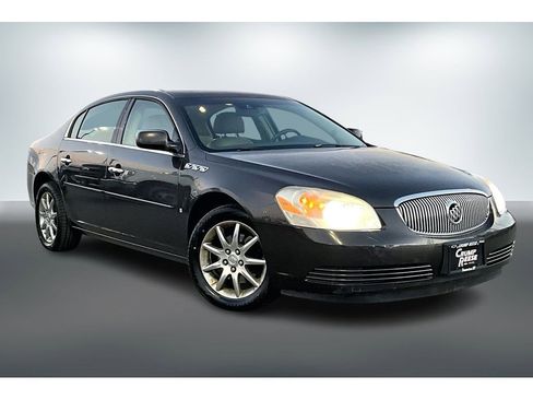 Used 2008 Buick Lucerne CXL w/ Ultra Confidence Package image 2