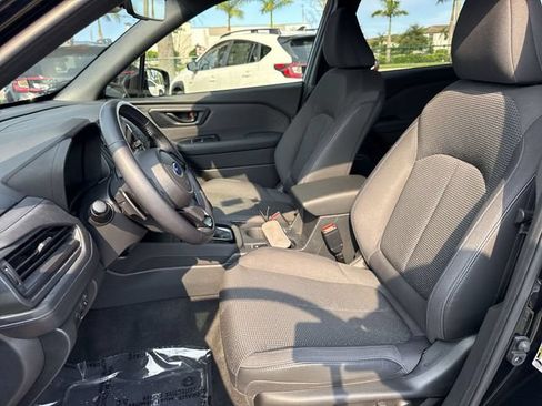 Used 2025 Subaru Forester Premium AWD/4WD image 11