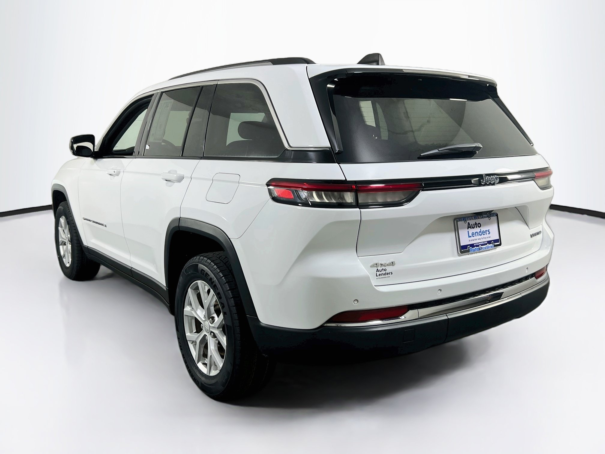 Used 2023 Jeep Grand Cherokee Limited AWD/4WD image 7
