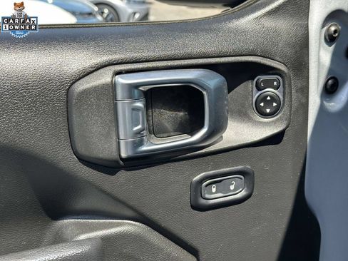 Used 2023 Jeep Wrangler Unlimited w/ Cold Weather Group AWD/4WD image 17