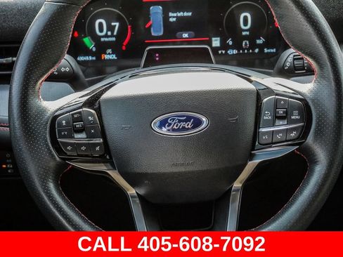 Used 2025 Ford Explorer ST-Line w/ ST-Line Street Pack AWD/4WD image 32