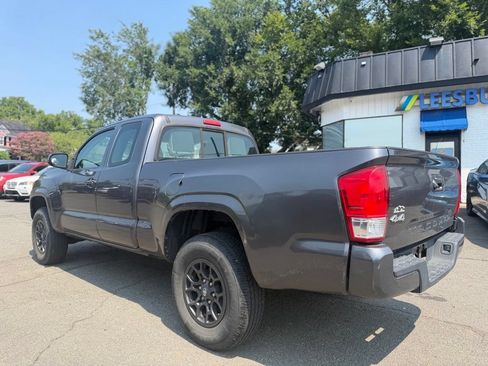 Used 2016 Toyota Tacoma SR w/ SR Convenience Package AWD/4WD image 3