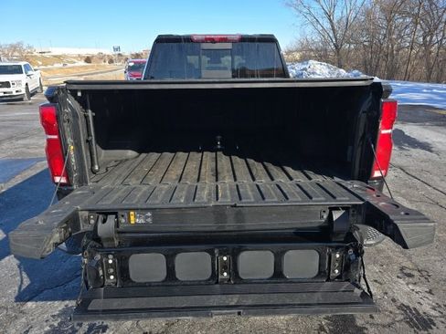 Used 2024 Chevrolet Silverado 2500 LTZ w/ LTZ Plus Package image 15