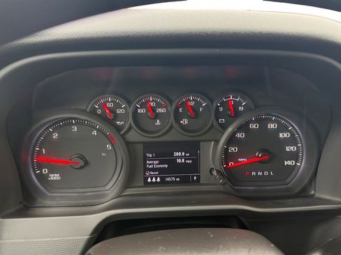 Used 2024 Chevrolet Silverado 2500 Custom w/ Custom Value Package image 17