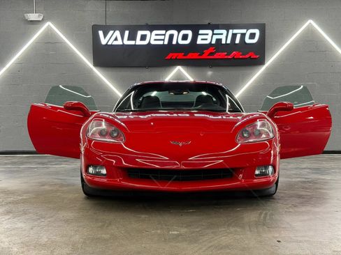 Used 2007 Chevrolet Corvette Coupe w/ Preferred Equipment Group RWD image 13