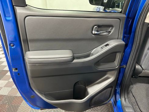 Used 2024 Nissan Frontier SV w/ Technology Package image 18