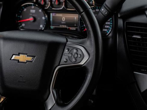 Used 2016 Chevrolet Suburban LT image 14