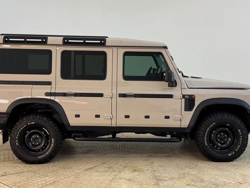 Used 2024 INEOS Grenadier Fieldmaster Edition image 8