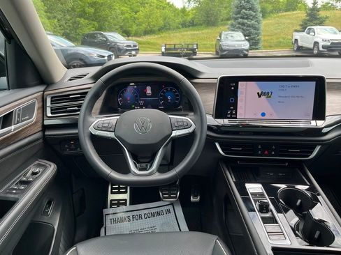 Certified 2026 Volkswagen Atlas SEL Premium R-Line AWD/4WD image 19