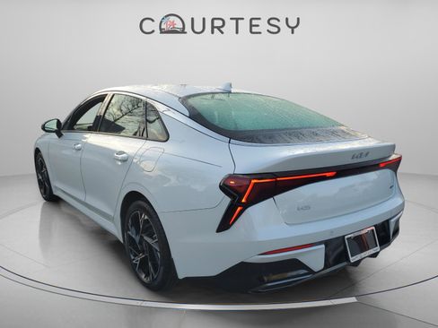 Used 2025 Kia K5 GT-Line image 2