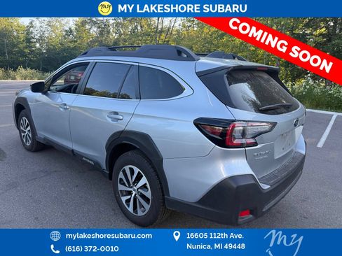 Used 2025 Subaru Outback Premium w/ Popular Package #1A AWD/4WD image 9