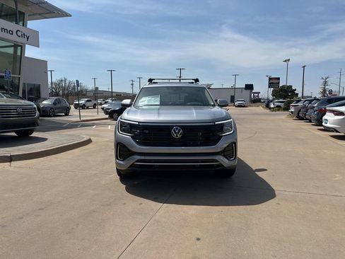 New 2026 Volkswagen Atlas SEL Premium R-Line AWD/4WD image 2
