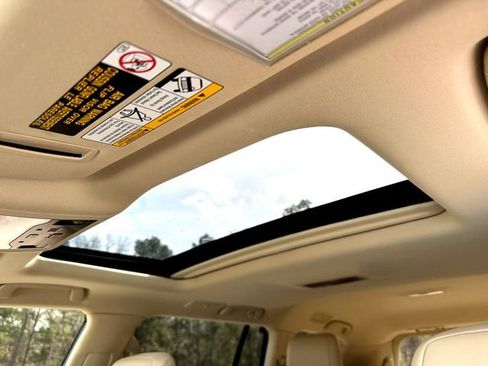 Used 2020 Lexus LX 570 4WD w/ Luxury Package image 19