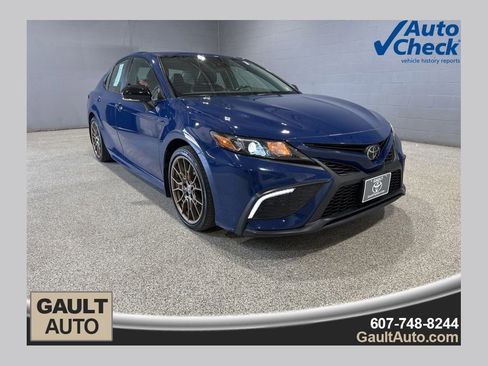 Used 2023 Toyota Camry SE w/ Convenience Package AWD/4WD image 1