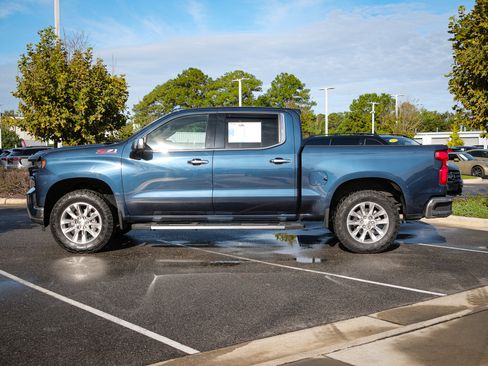 Used 2020 Chevrolet Silverado 1500 LTZ w/ LTZ Premium Package image 7