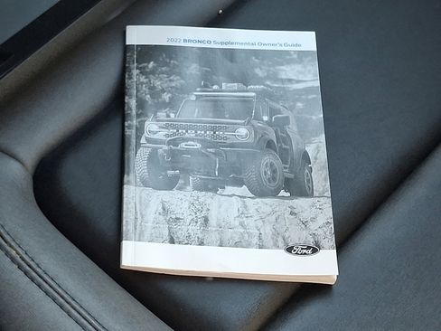 Used 2022 Ford Bronco Black Diamond image 27