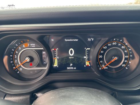 Used 2024 Jeep Wrangler Sahara w/ Technology Group image 13