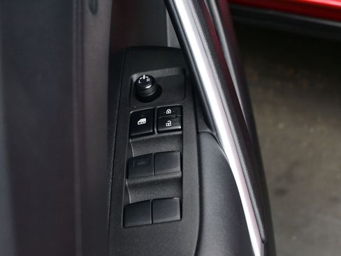 Used 2024 Toyota Corolla Cross SE image 10