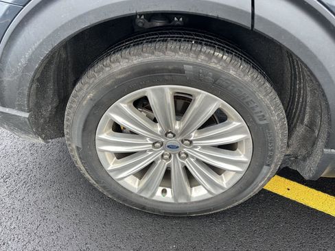 Used 2022 Ford Explorer Limited w/ Hybrid Equipment Group 310A image 28