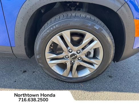 Used 2023 Kia Seltos LX image 13