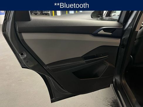 Used 2024 Volkswagen Taos SE image 19