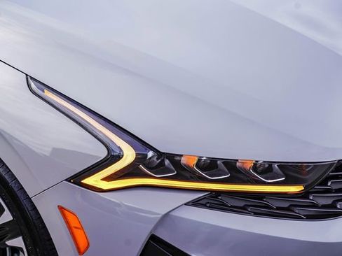 Used 2023 Kia K5 GT-Line image 11