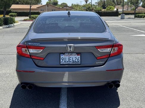 Used 2018 Honda Accord Sport image 5