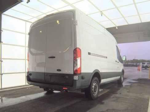 Used 2015 Ford Transit 250 148 Medium Roof RWD image 4
