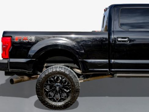 Used 2017 Ford F250 Platinum w/ Platinum Ultimate Package image 6