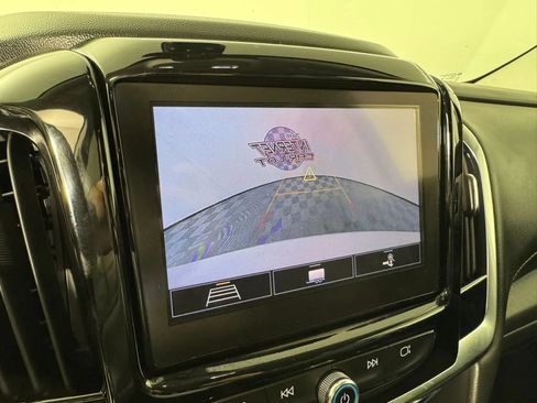 Used 2021 Chevrolet Traverse LT AWD/4WD image 18