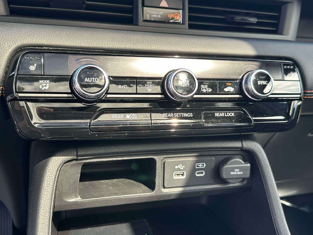 Certified 2024 Honda Pilot TrailSport image 24