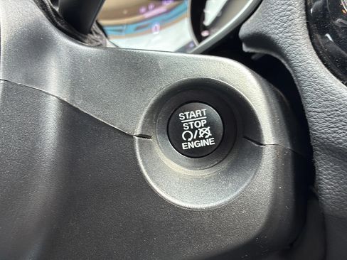 Used 2021 Jeep Compass Latitude FWD image 22