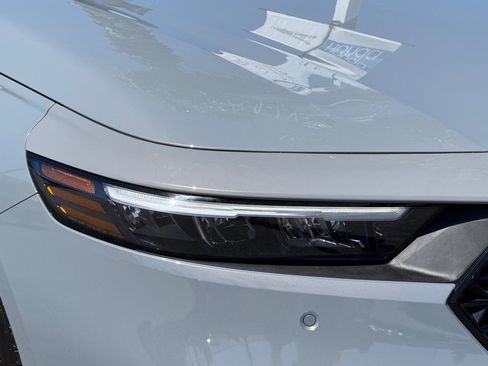 Used 2025 Honda Accord Touring image 12