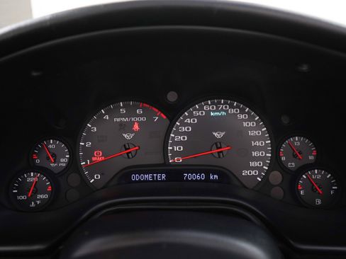 Used 2001 Chevrolet Corvette Convertible w/ Preferred Equipment Group1 image 20