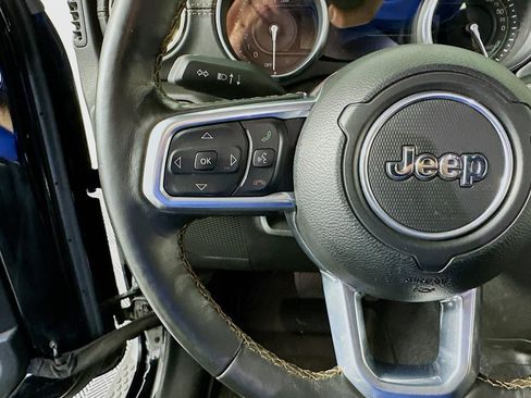 Used 2021 Jeep Wrangler Unlimited Sahara image 44