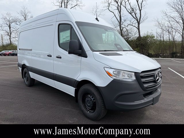 Used 2026 Mercedes-Benz Sprinter 2500 image 4