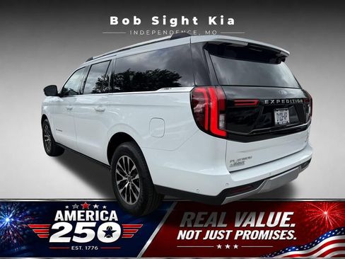 Used 2025 Ford Expedition Max Platinum AWD/4WD image 16