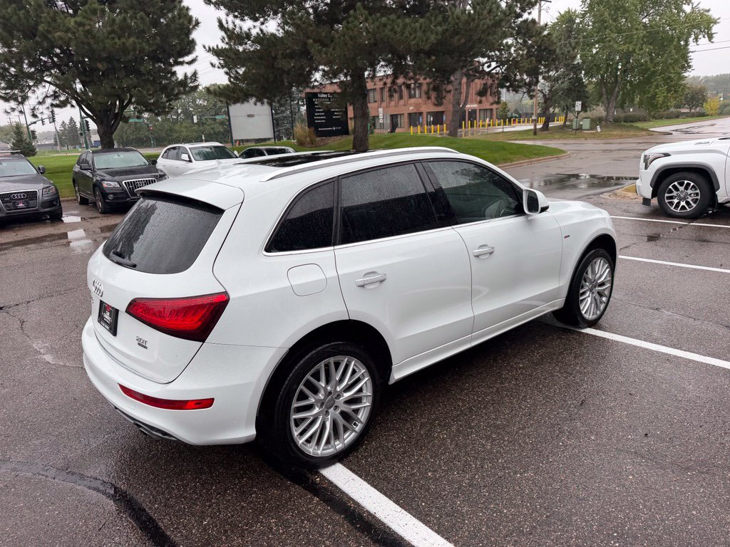 Used 2017 Audi Q5 2.0T Premium Plus w/ Technology Package AWD/4WD image 8