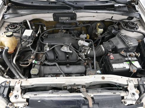 Used 2003 Ford Escape Limited FWD image 31
