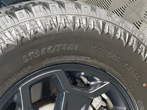 Used 2022 Jeep Gladiator Willys image 33