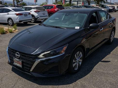 New 2025 Nissan Altima 2.5 S image 8