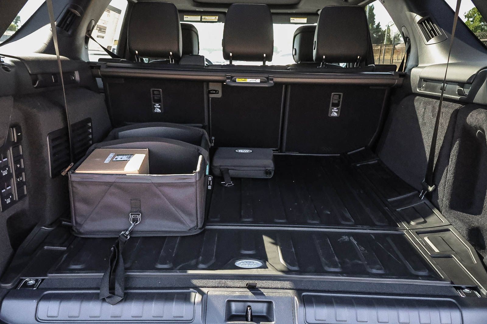 New 2026 Land Rover Discovery Limited Edition AWD/4WD image 26